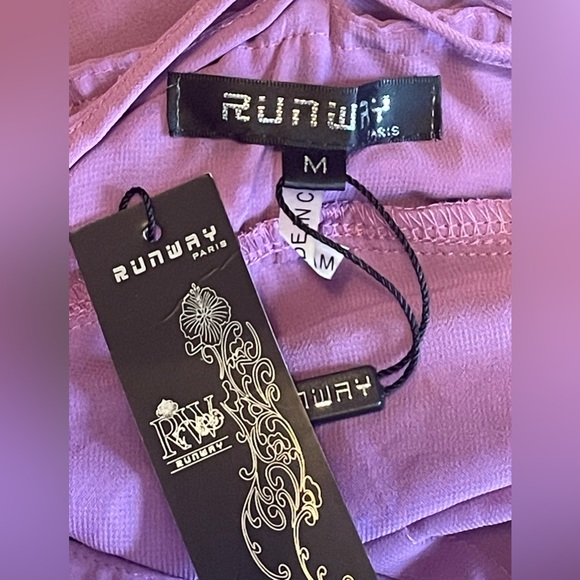 🆕 RUNWAY Dress, new with tags - Picture 9 of 9